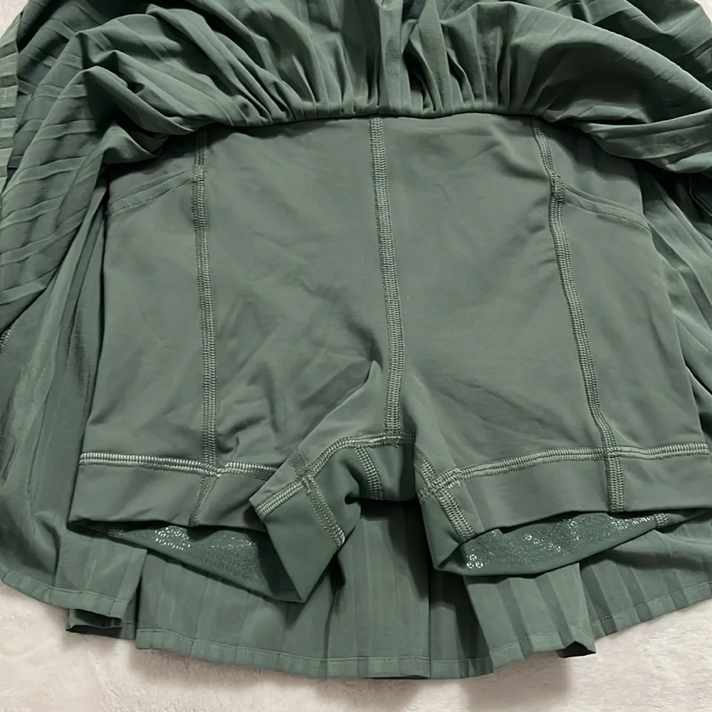 LULULEMON
Varsity High-rise Pleated Tennis Skirt - Picture 4 of 7